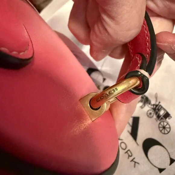 Coach Pink Round Leather Musical Box - Picture 5 of 7